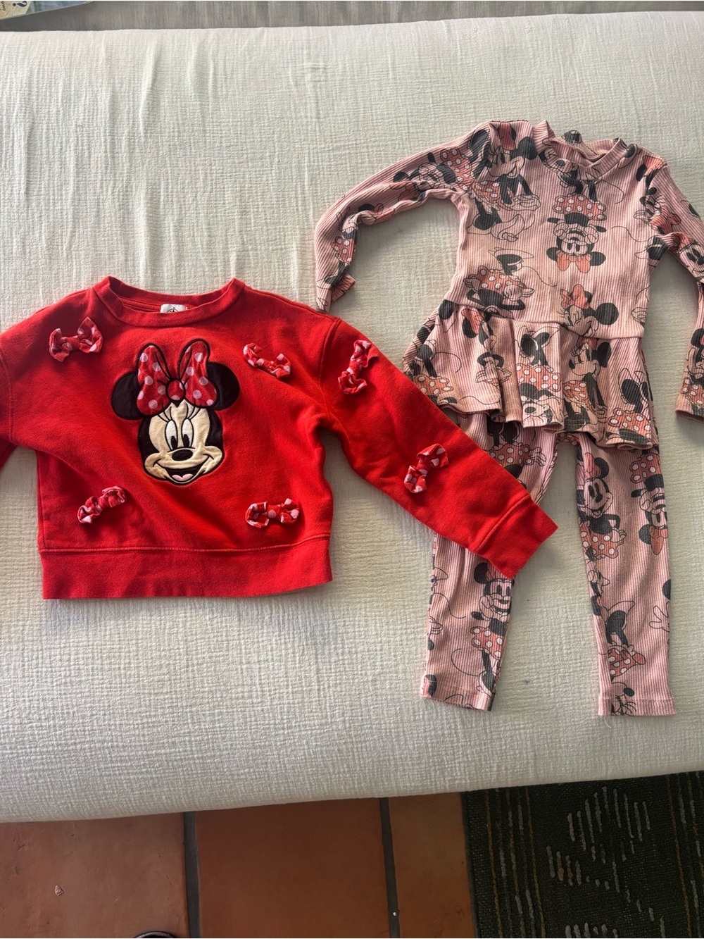 Disneyland Minnie Red Girls Sweatshirt with Minnie pink set. Size 3T